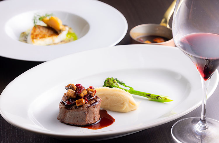 薪と炭の豪快なグリルを愉しむ CENTRUM ディナー