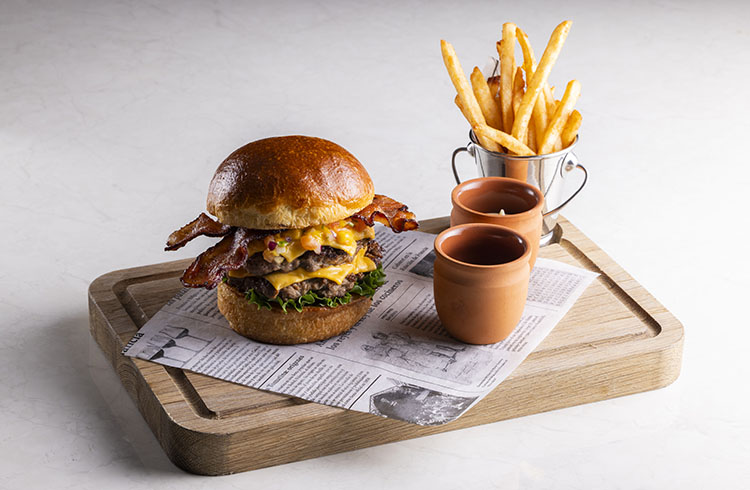 お得なセットから本格的なグリル料理まで選べる CENTRUM ランチ