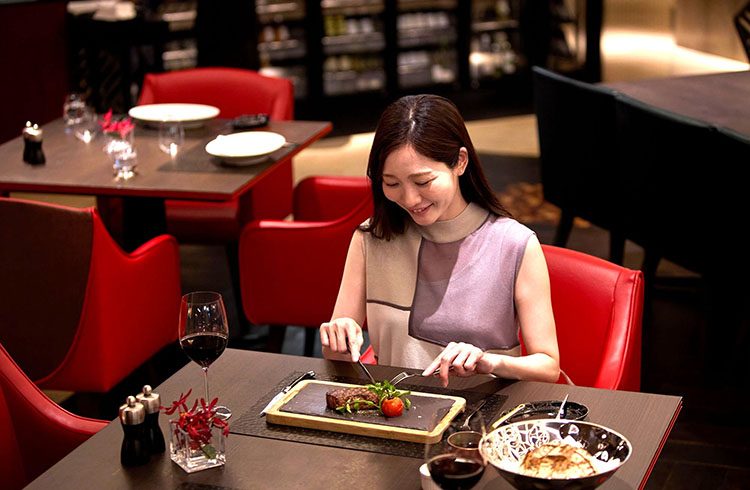 【アップグレード確約＆プール＆WiFI無料】リラックスホリデーステイ（レストラン25％OFF＆朝食）
